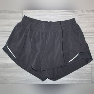 Lululemon Hotty Hot Shorts, 4", Black, Size 8